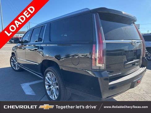 Used 2019 Cadillac Escalade ESV Premium Luxury image 6