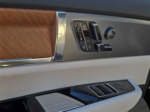 New 2026 Cadillac Vistiq Luxury w/ LPO, Floor Liner Package image 22