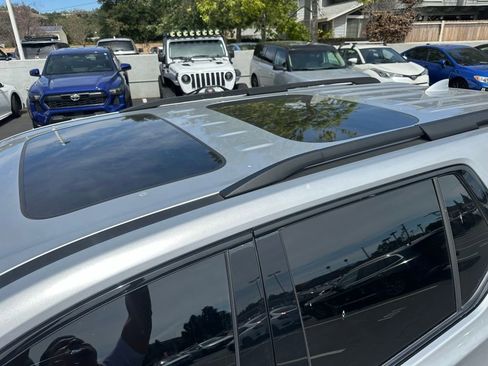 Used 2019 Chevrolet Traverse Premier w/ Redline Edition image 8