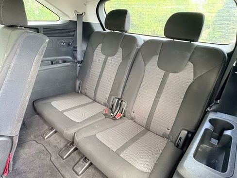 Used 2023 Kia Sorento LX FWD image 11