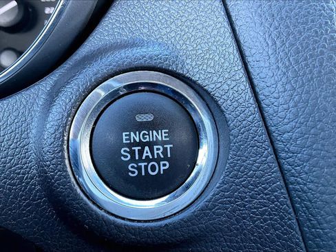 Used 2017 Subaru Outback 3.6R Touring w/ Popular Package #5A image 33