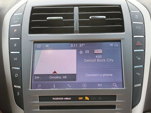 Used 2020 Lincoln MKZ Reserve w/ Elements Package image 20