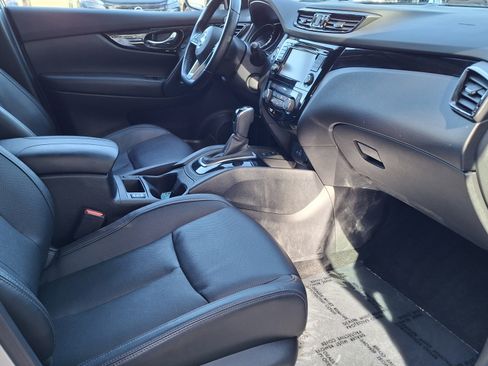 Used 2022 Nissan Rogue Sport SL AWD/4WD image 23