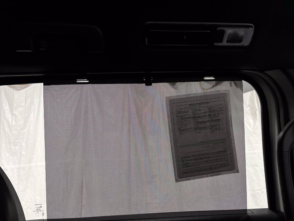Used 2026 Toyota Sienna Limited FWD image 46
