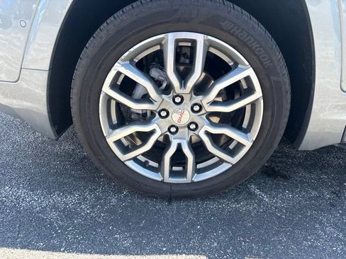 Used 2024 GMC Terrain Denali w/ Denali Premium Package AWD/4WD image 5