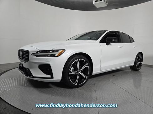 Used 2024 Volvo S60 B5 Plus w/ Climate Package FWD image 2