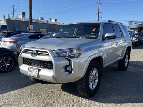 Used 2022 Toyota 4Runner SR5 image 2