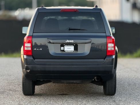 Used 2015 Jeep Patriot Sport w/ Power Value Group AWD/4WD image 4