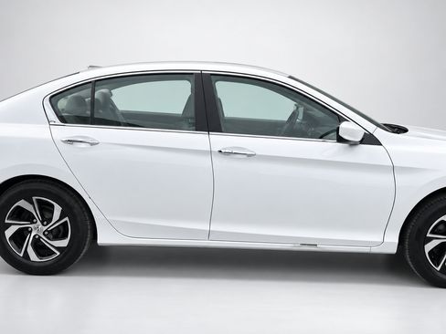 Used 2016 Honda Accord LX image 15