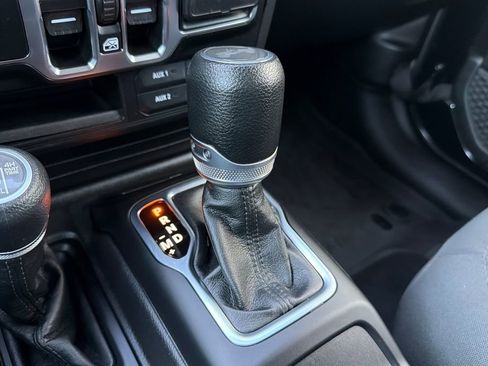 Used 2023 Jeep Wrangler Unlimited image 18