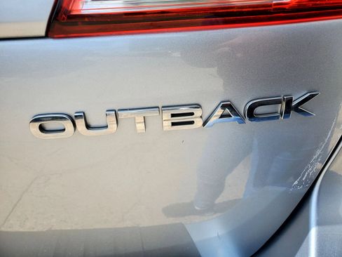 Used 2013 Subaru Outback 2.5i Premium w/ All-Weather Pkg AWD/4WD image 13