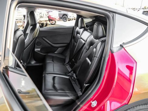 Used 2021 Tesla Model Y 2WD image 44