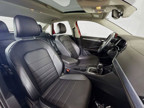 Certified 2022 Volkswagen Jetta SE FWD image 25
