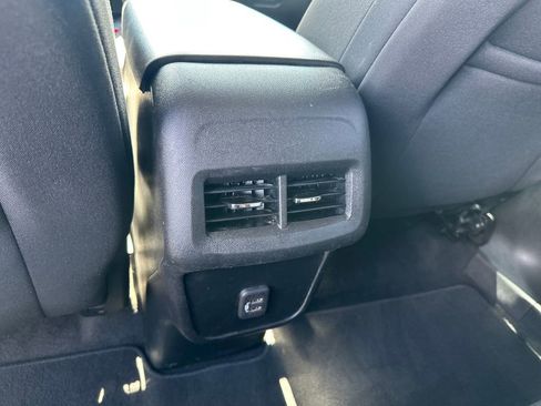 Used 2020 Chevrolet Equinox LS w/ LS Convenience Package FWD image 30