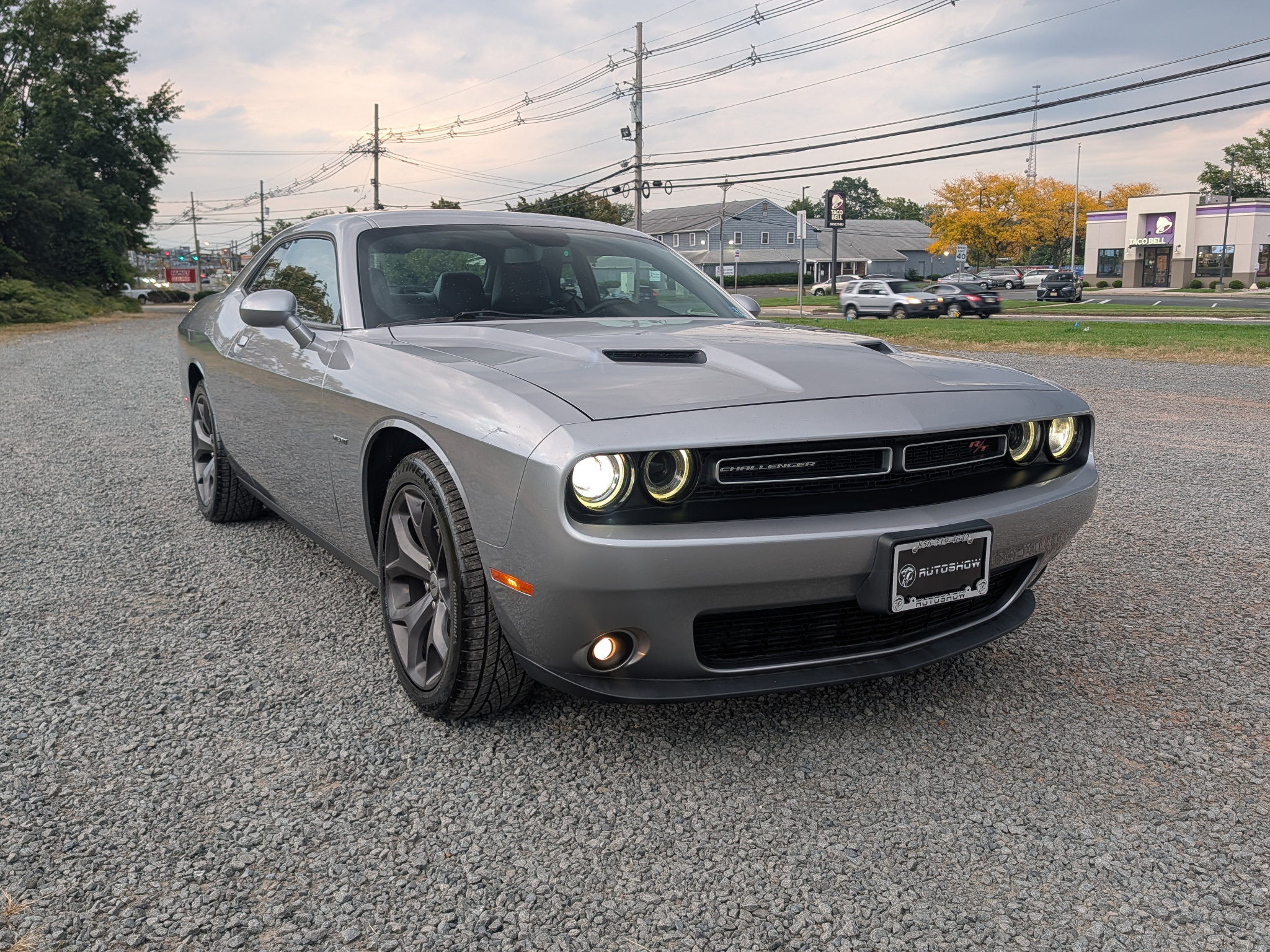 Used 2018 Dodge Challenger R/T Plus RWD image 3