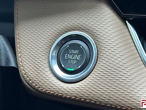 Used 2025 Chevrolet Equinox ACTIV w/ Convenience Package III image 26