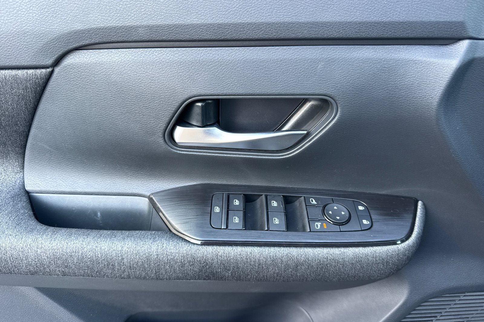 Certified 2026 Nissan Kicks SV FWD image 11