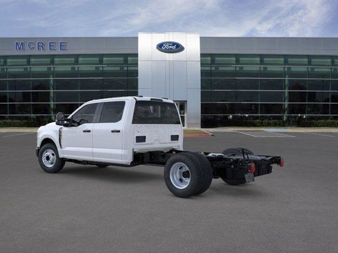 New 2025 Ford F350 XL image 4