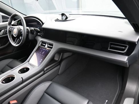 New 2026 Porsche Taycan 4S AWD/4WD image 32