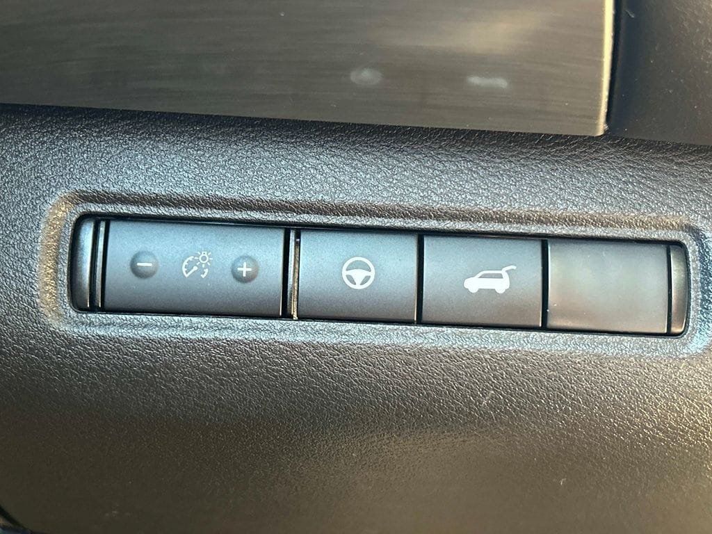 Used 2022 Nissan Pathfinder SL AWD/4WD image 20