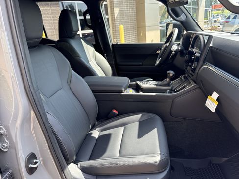 Certified 2026 Lexus GX 550 AWD/4WD image 33