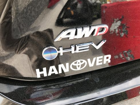 Certified 2025 Toyota Camry SE AWD/4WD image 10