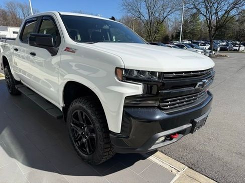 Used 2021 Chevrolet Silverado 1500 LT Trail Boss w/ Bed Protection Package AWD/4WD image 4