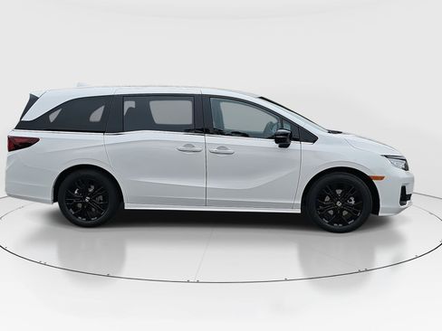 New 2026 Honda Odyssey Sport-L image 4