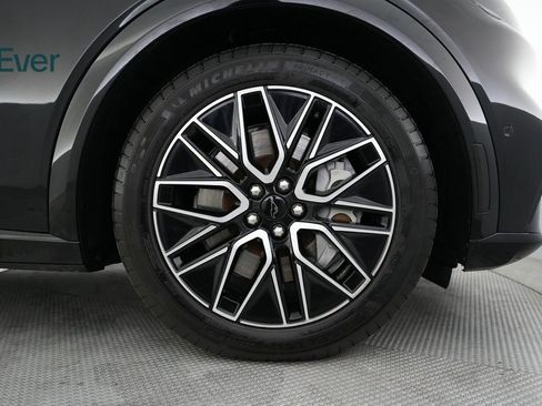 Used 2024 Ford Mustang Mach-E Premium image 19