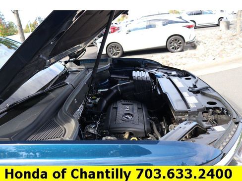 Used 2021 Volkswagen Atlas Cross Sport SE image 36