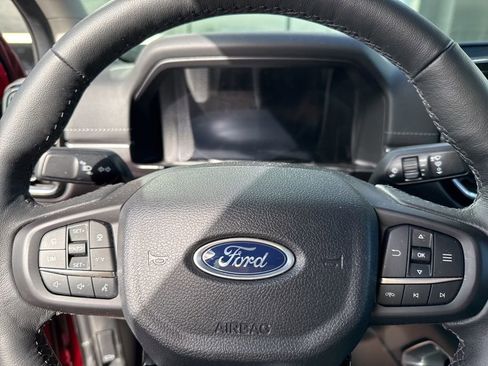 Used 2025 Ford Ranger Lariat w/ Trailer Tow Package image 11