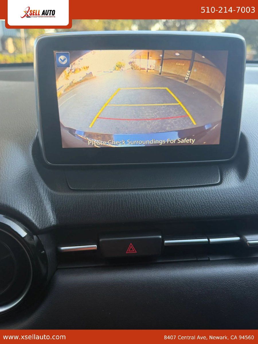 Used 2017 Toyota Yaris iA FWD image 12