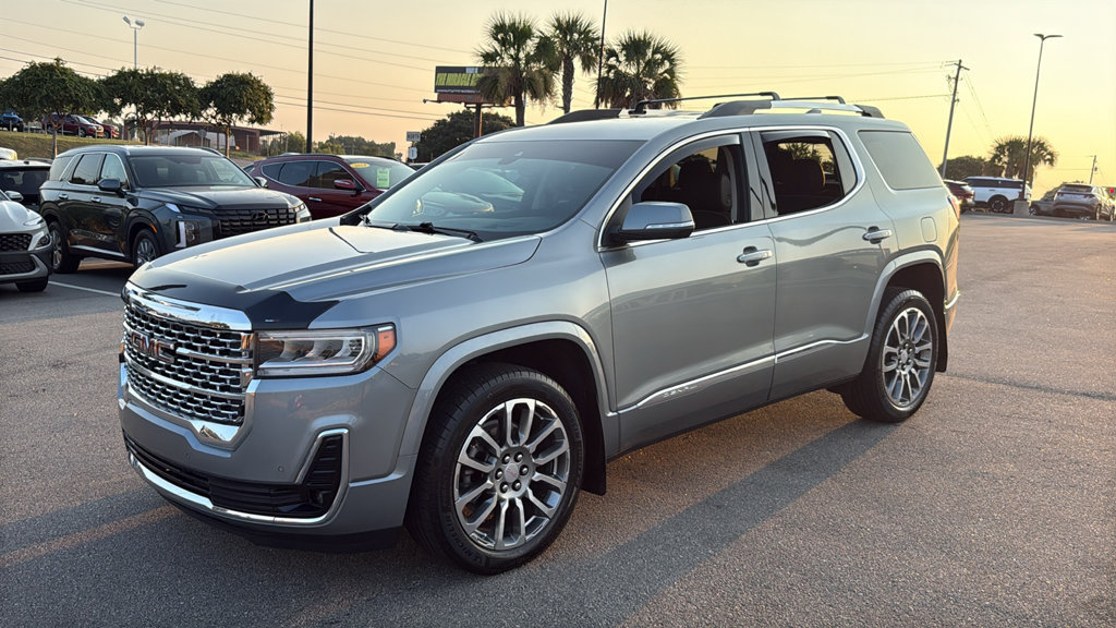 Used 2023 GMC Acadia Denali FWD image 3