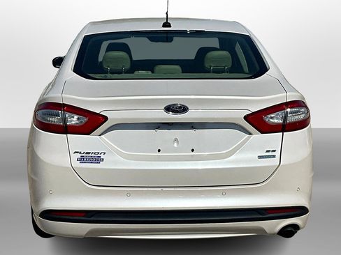 Used 2016 Ford Fusion SE w/ Equipment Group 202A image 5