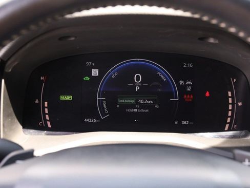 Used 2025 Toyota Camry SE FWD image 14