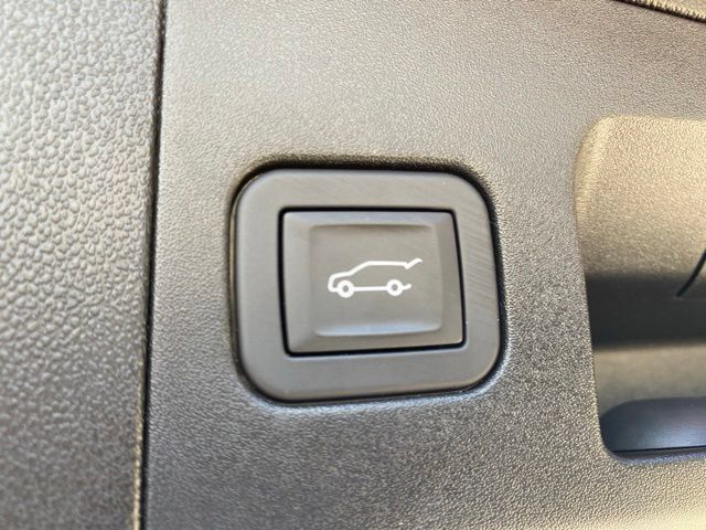 Used 2026 Cadillac XT5 Premium Luxury w/ Driver Assist Package AWD/4WD image 37