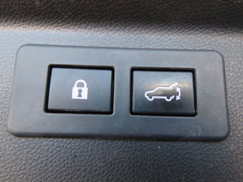 Used 2022 Subaru Forester Limited w/ Popular Package #3 image 29