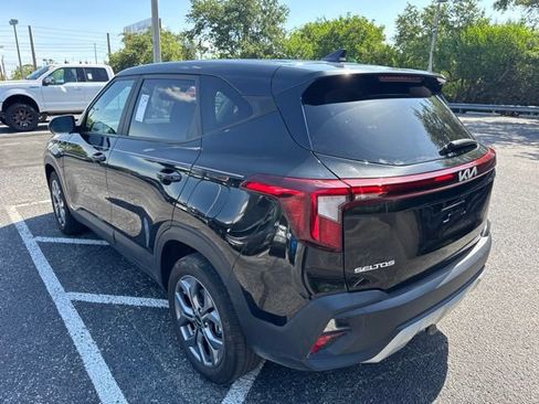 Used 2024 Kia Seltos LX AWD/4WD image 6