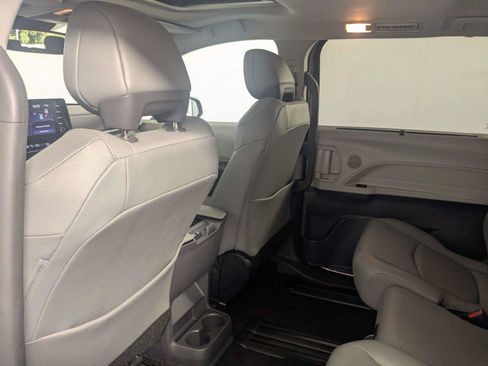 Certified 2024 Toyota Sienna XLE FWD image 36