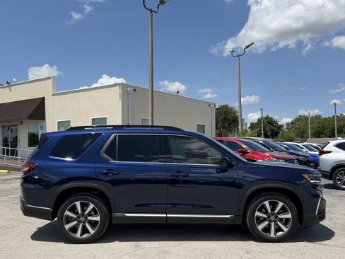 Used 2025 Honda Pilot Elite image 4
