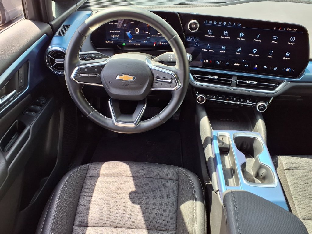 Used 2025 Chevrolet Equinox EV LT w/ Convenience Package FWD image 17
