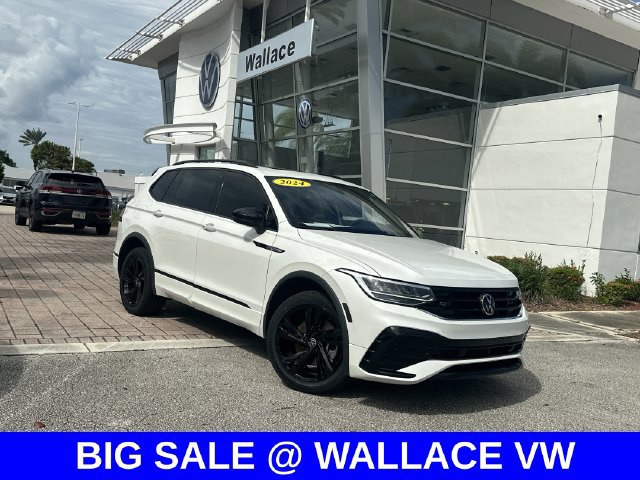 Certified 2024 Volkswagen Tiguan SE R-Line FWD image 1