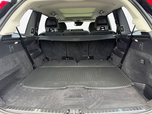 Used 2022 Volvo XC90 T6 Momentum w/ Climate Package image 18
