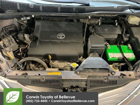 Used 2015 Toyota Sienna XLE image 14