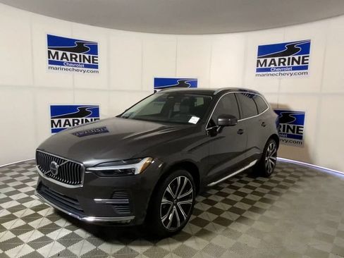 Used 2023 Volvo XC60 B5 Ultimate w/ Climate Package AWD/4WD image 6