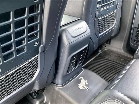 Used 2024 Ford Bronco Everglades AWD/4WD image 10