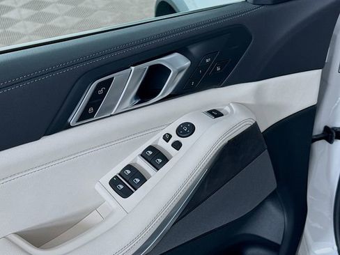 New 2026 BMW X5 xDrive40i AWD/4WD image 18