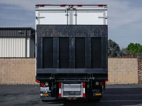 Used 2015 Ford F550 2WD Regular Cab Super Duty image 7