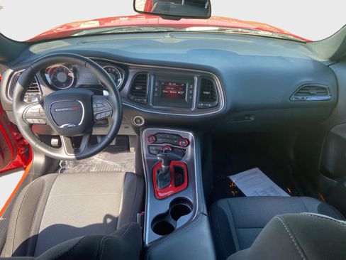Used 2016 Dodge Challenger SXT RWD image 16