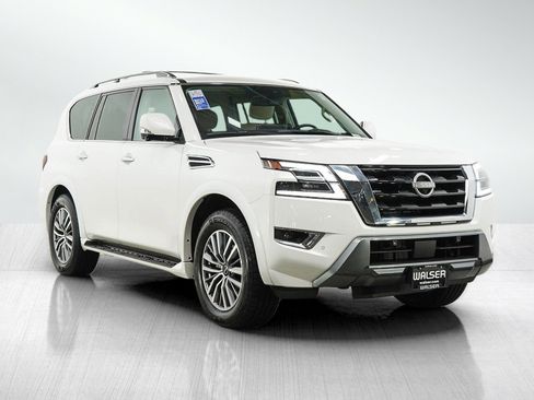 Used 2023 Nissan Armada SL w/ Captain's Chairs Package AWD/4WD image 8